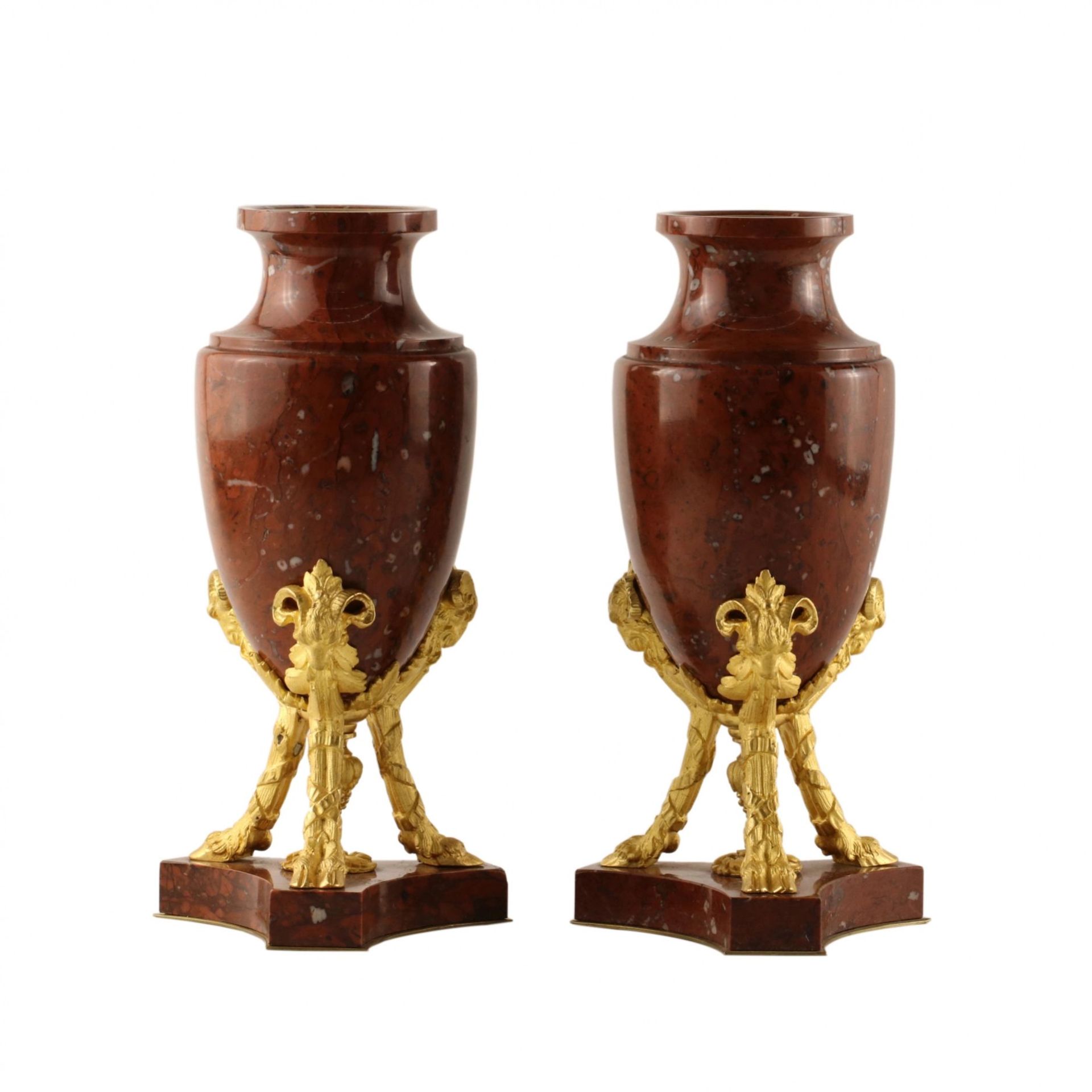 Pair of stone vases - Bild 2 aus 4