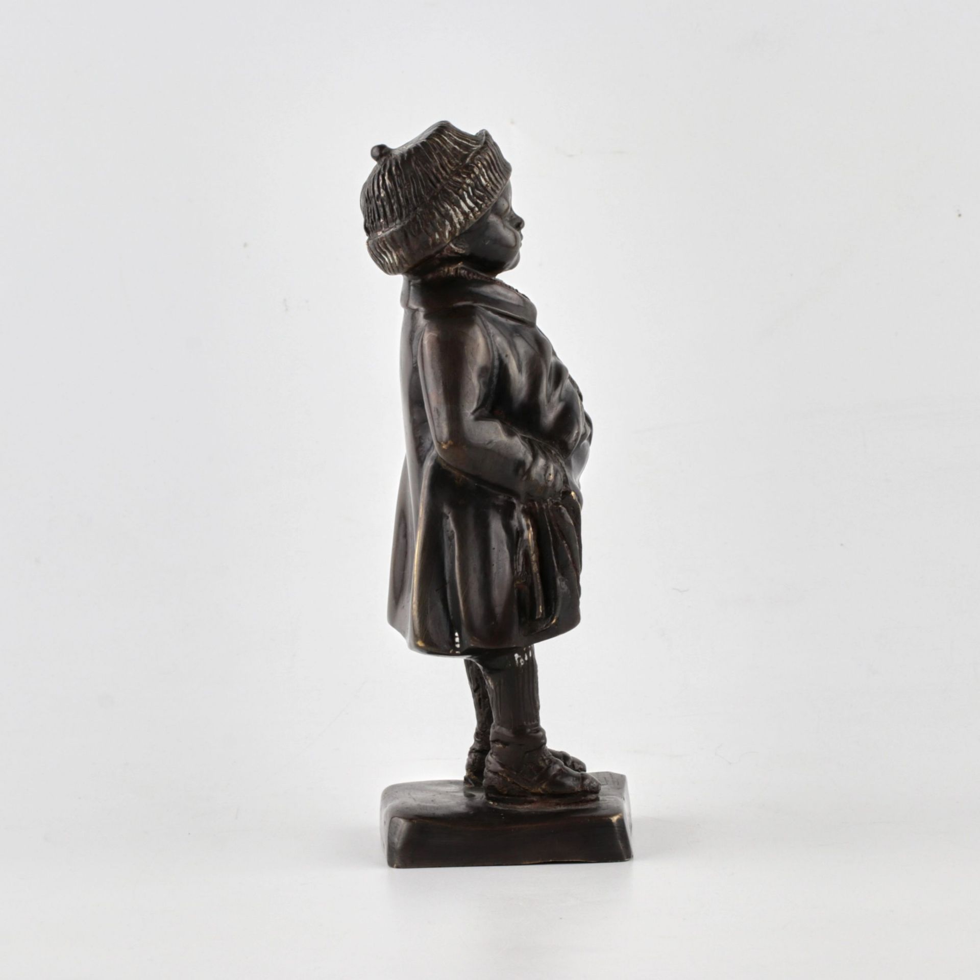 Bronze statuette Boy. - Bild 2 aus 6