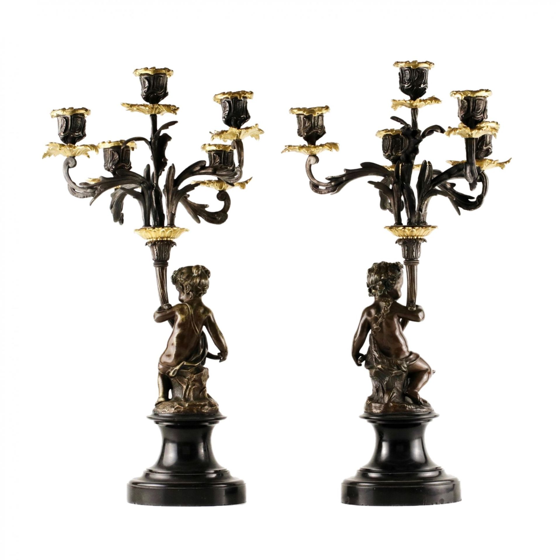 Pair of bronze candlesticks. 19th century. - Bild 2 aus 3