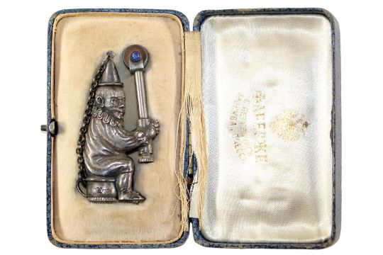 Faberge Lighter.: Feuerzeug Form eines Clowns. 1908. mit abnehmbarer Mütze, d