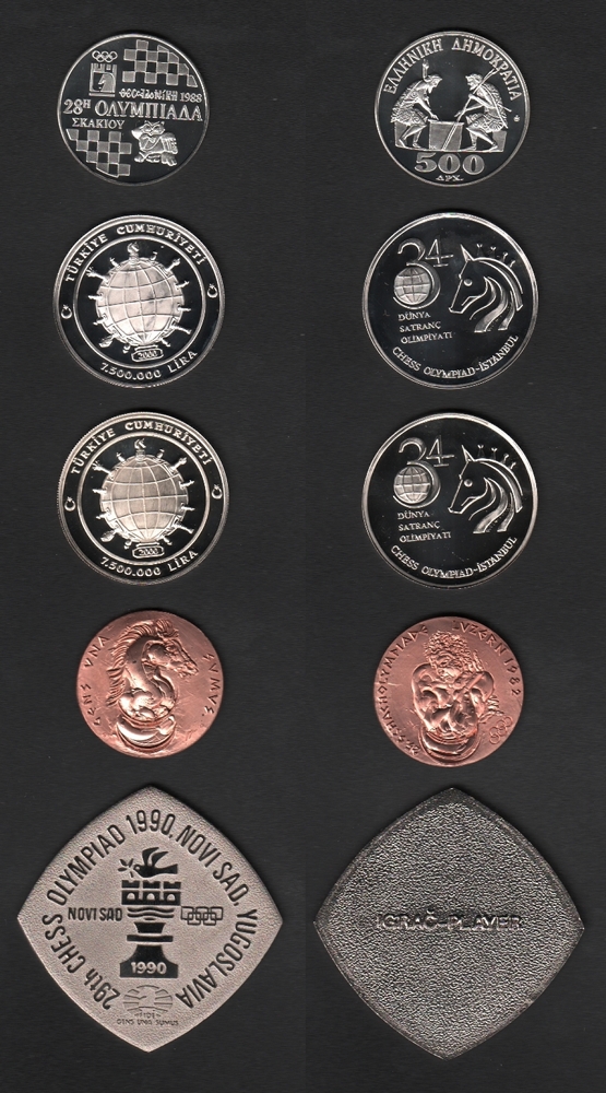 Medaille. Schacholympiaden. Konvolut von 3 Münzen, 1 Medaille und 1 Plakette, die zur Erinnerungen