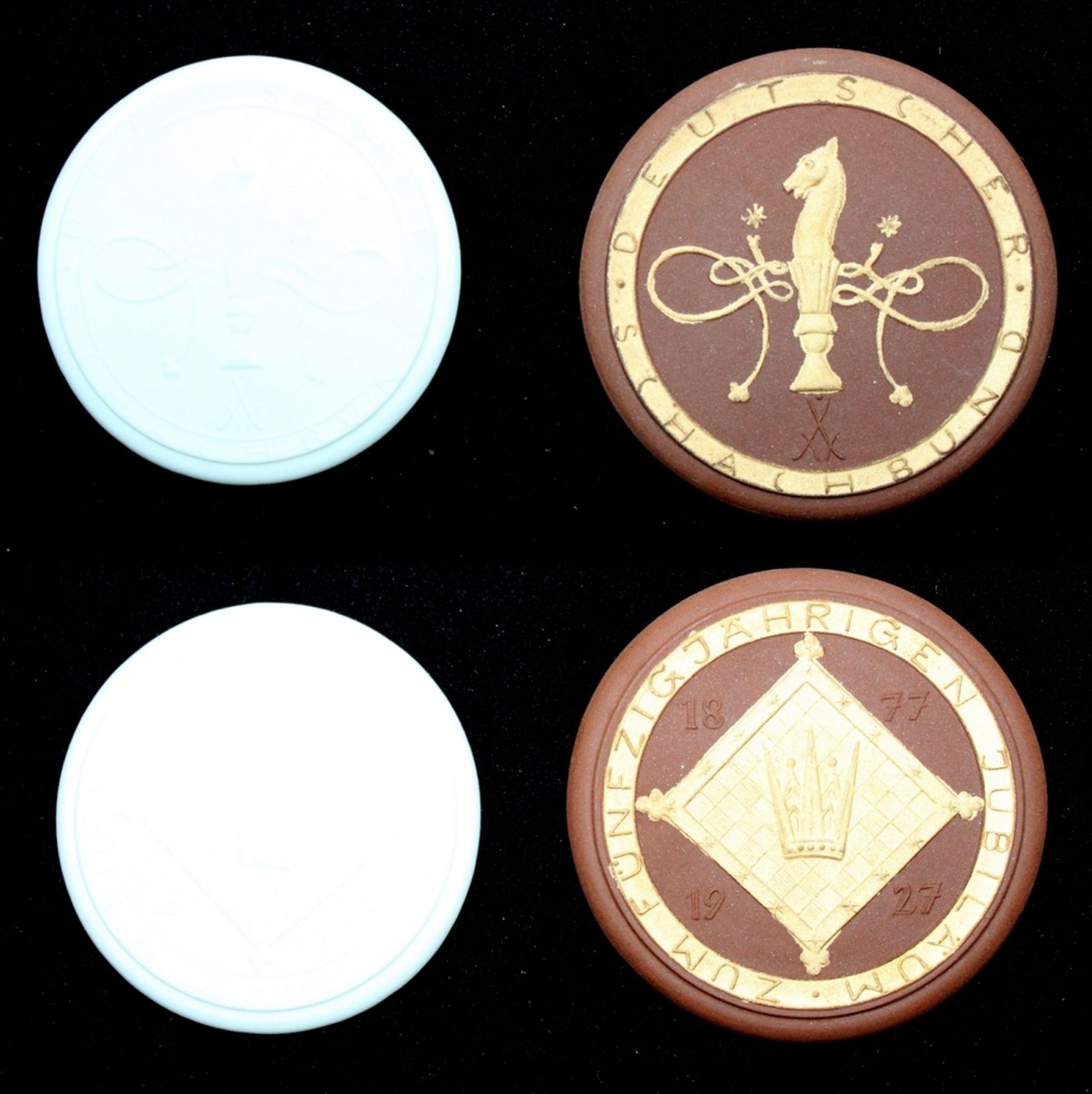 Porzellan. Meissen. 1 Medaille aus Biskuitporzellan und 1 Medaille aus Böttgersteinzeug zum