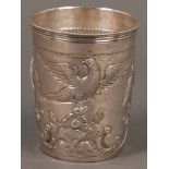 Becher. Moskau 1790, Meister wohl Iwan Frolow. Silber, ca. 72 g, am Boden gepunzt. Provenienz: