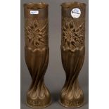 Paar Jugendstil-Vasen. Frankreich um 1900. Bronze, am Boden nummeriert, Front beschriftet „Reims“,