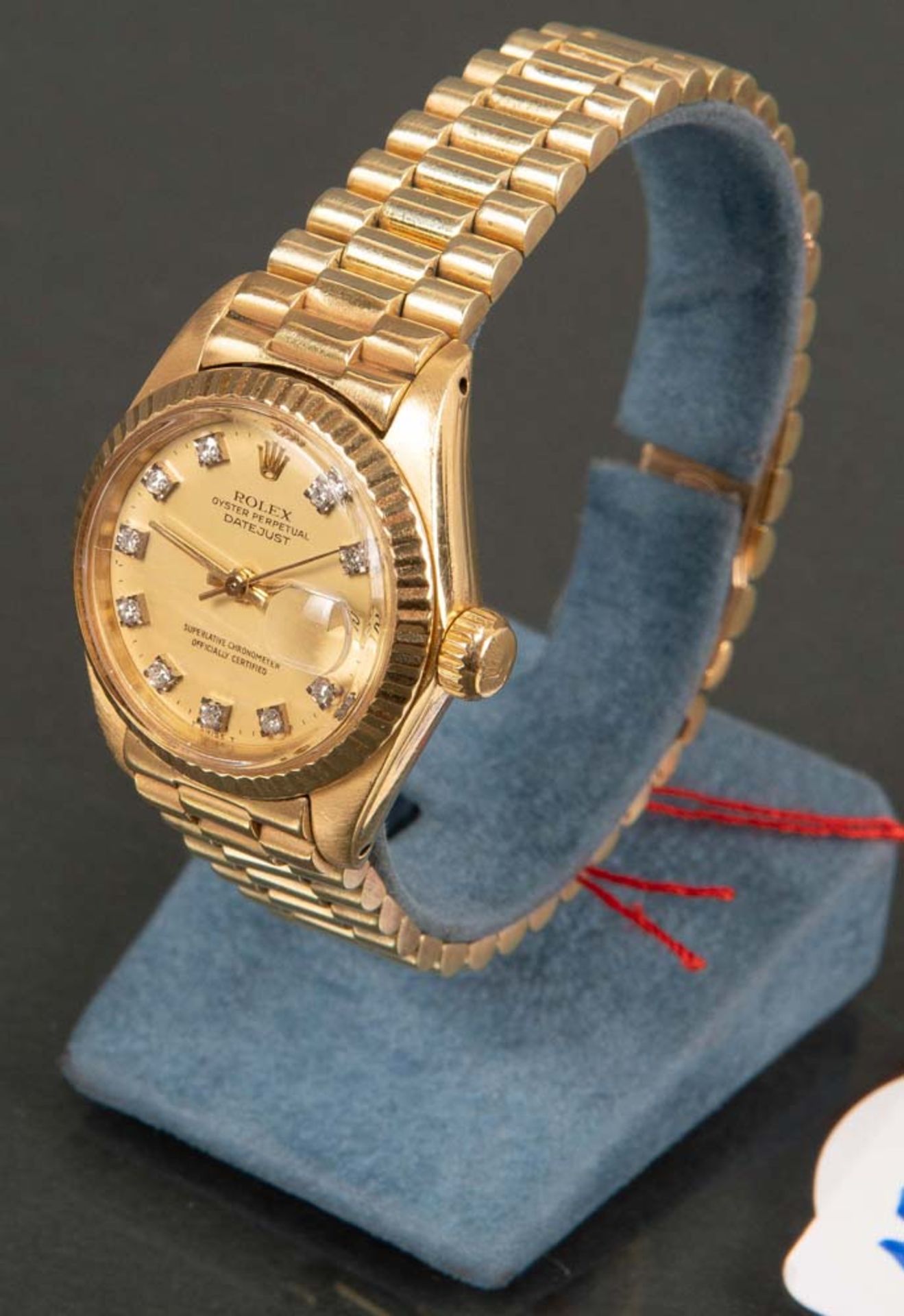 Damenarmbanduhr. Rolex „Datejust“. 18 ct Gold, ca. 80 g, mit Brillantbesatz auf Zifferblatt, mit