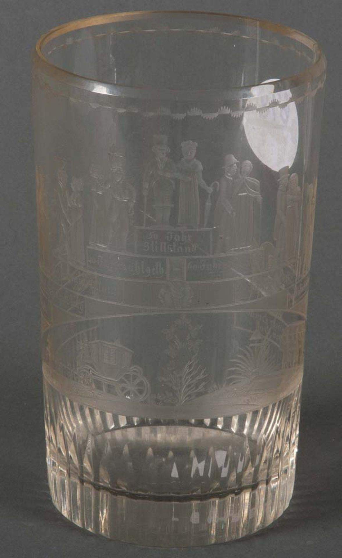 Lebenslaufbecher. Böhmen 19. Jh. Farbloses Glas, geschliffen, geätzt und beschriftet, H=16 cm. (