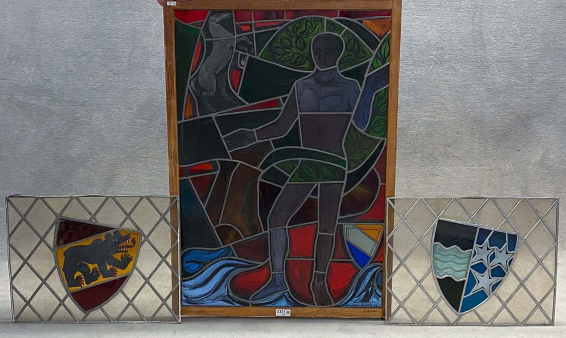 Lukas Düblin (geb. 1933). Mann mit Pferd und Wappen. Buntes Bleiglasfenster. re./u./sign., dat. (