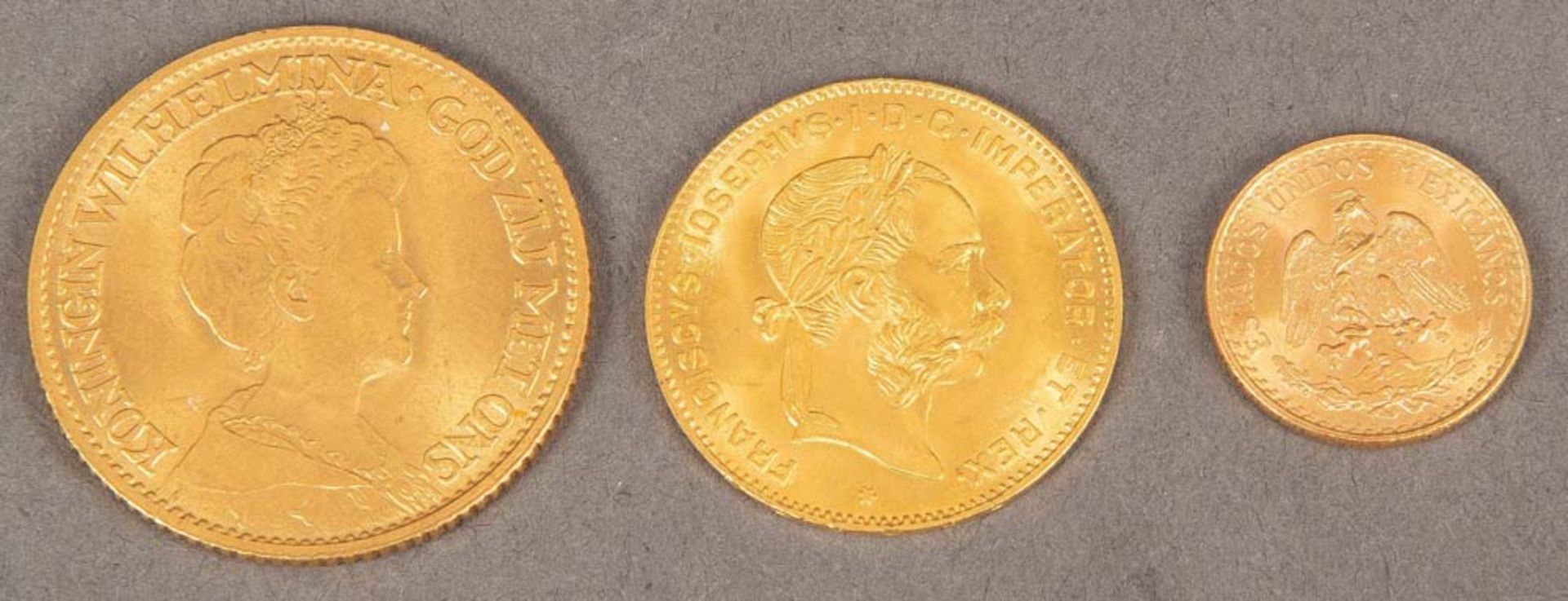 Drei Goldmünzen, ca. 11,5 g.