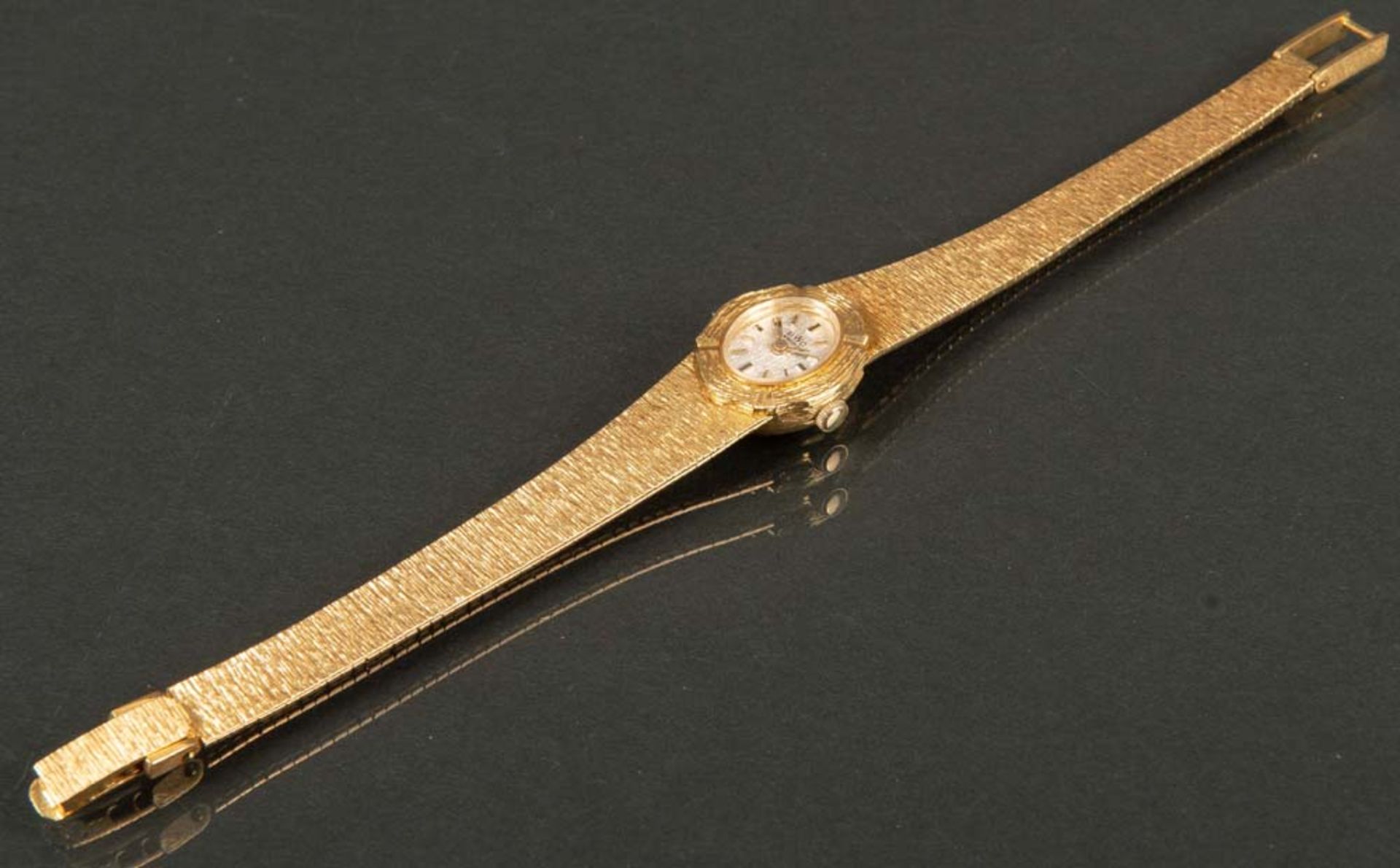 Damenarmbanduhr. Marke BWC, Handaufzug. 18 ct Gold, ca. 35 g. (Funktion ungeprüft)