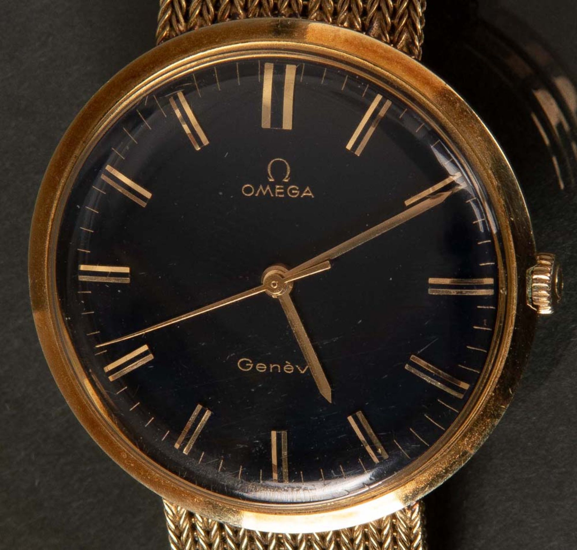 Herrenarmbanduhr. Omega Genève, Handaufzug. 14 ct Gold, ca. 57 g. (Funktion ungeprüft) - Image 2 of 2