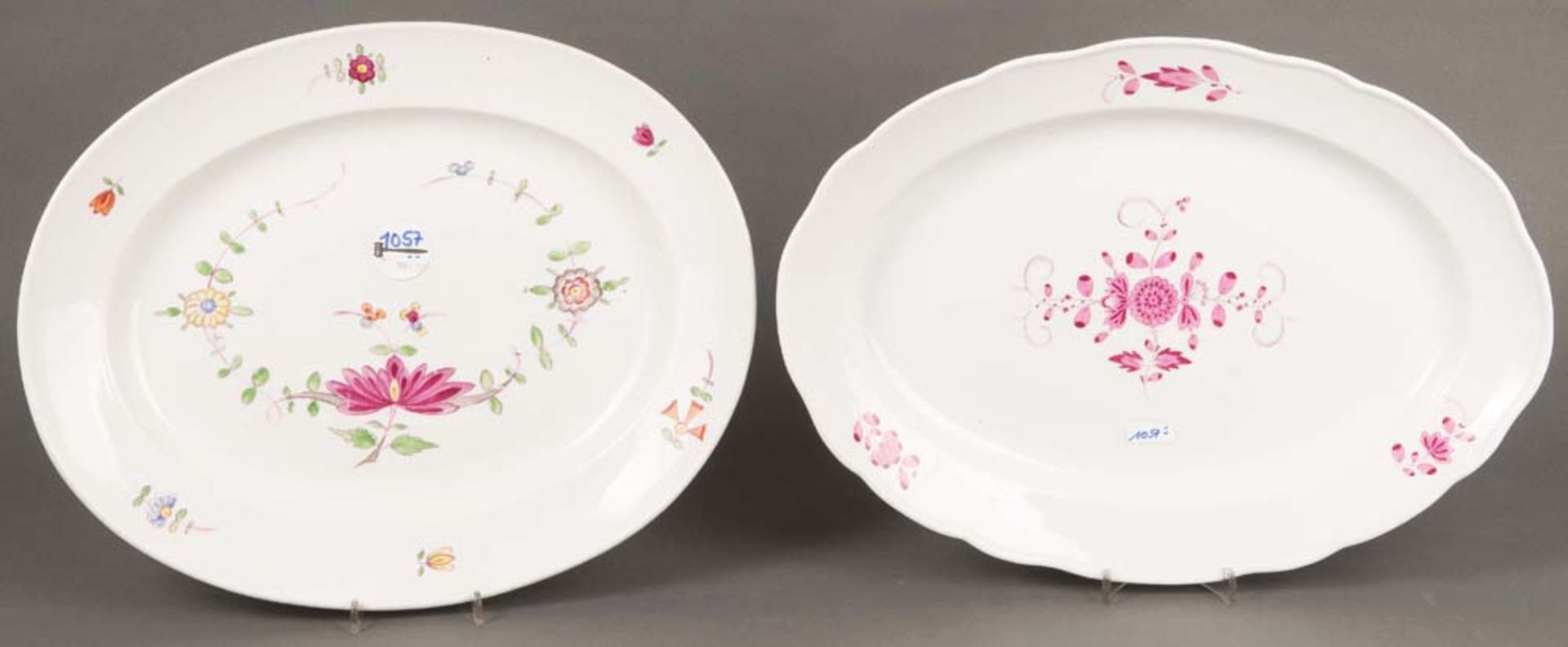 Zwei ovale Platten. Meissen 1774-1814 und später. Porzellan, bunt bemalt, mit Floraldekor, verso
