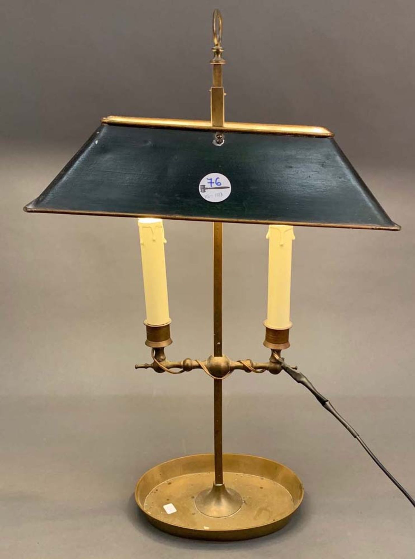 Bouillotte-Lampe. Frankreich 19. Jh. Messing, mit in Höhe verstellbarem Schirm, H=60 cm. (Funktion