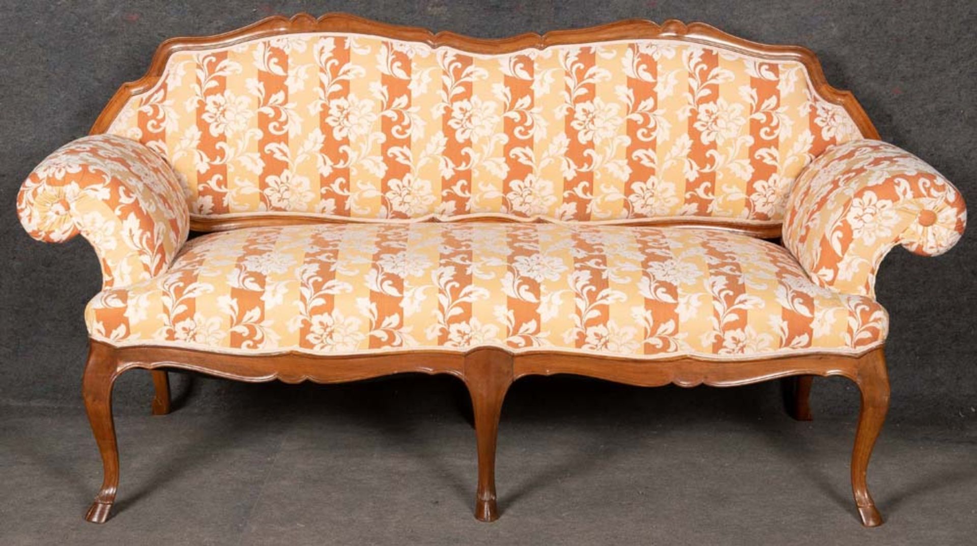 Seltenes Rokoko-Sofa, wohl aus der Werkstatt Matthäus Funk (1697-1783). Bern um 1780. Massives