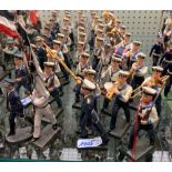 52 Spielzeugsoldaten der Marine. Deutsch 20. Jh.. Lineol, bunt bemalt, am Boden gemarkt, H=7,5 bis