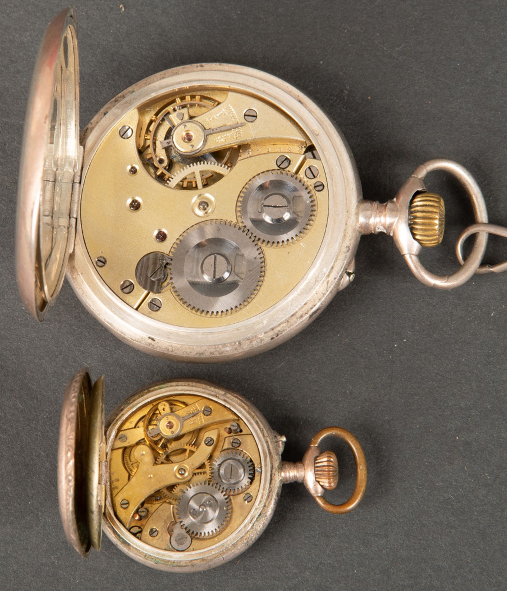 Damen-und Herrentaschenuhr. Dazu eine Uhrenkette, Silber, ca. 151 g. (Funktion ungeprüft) - Bild 2 aus 2