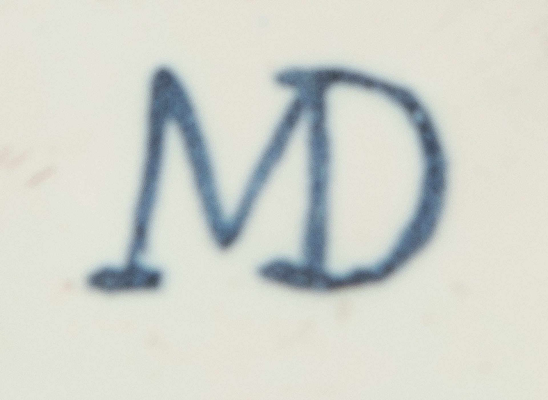 Schlangenhenkelflasche mit Stöpsel. Wohl Delft 18./19. Jh. Fayence, unterglasurblau bemalt, am Boden - Bild 3 aus 3