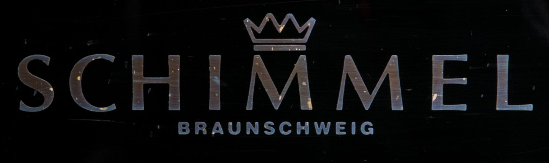 Hochwertiger Schimmel-Flügel 174 T mit Sitzbank. Nikolaus Wilhelm Schimmel, Braunschweig, um 1975- - Image 2 of 5