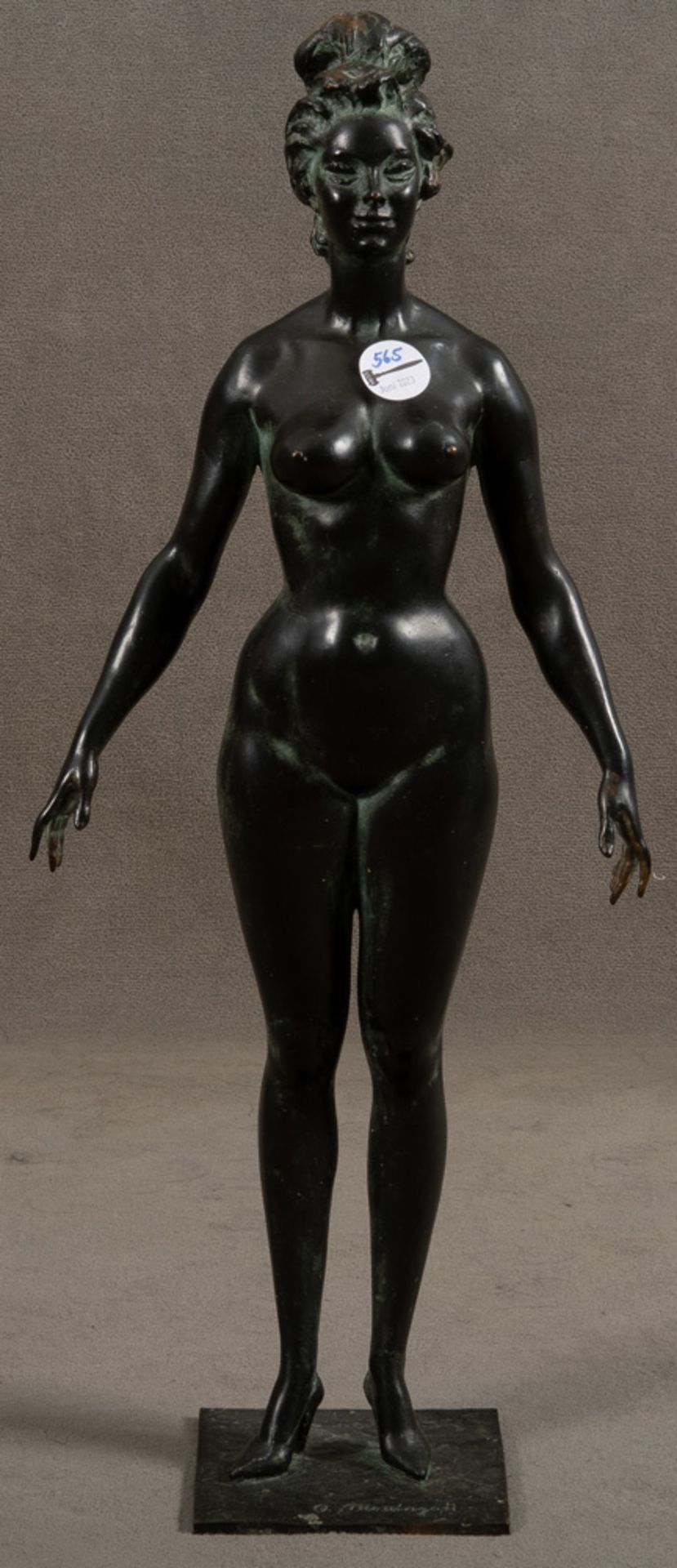 Otello Montaguti (1921-2005). Stehender weiblicher Akt. Bronze, auf dem Sockel sign., H=65 cm. **