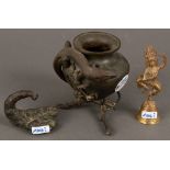 Dreitlgs. Konvolut. Asien 19. Jh. und später. Bronze / Messing. Vase, Figur u.a., H=5,6 bis 11,2 cm.