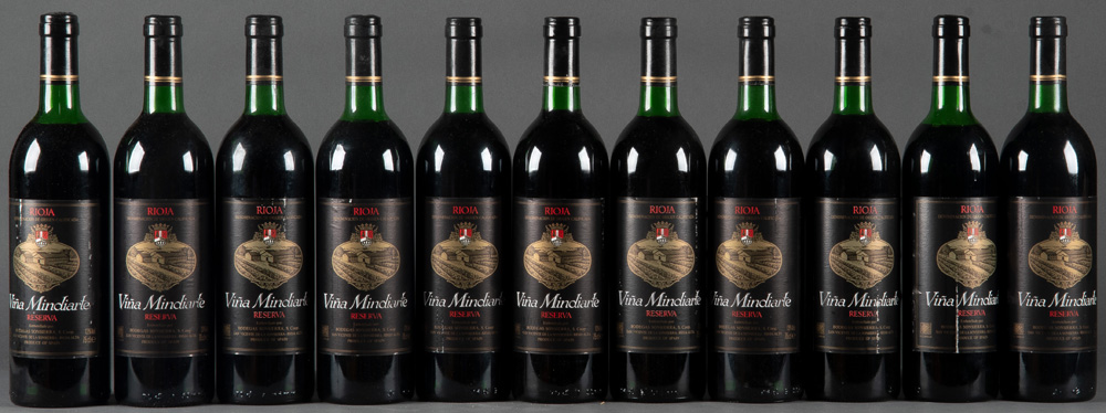 Eine ca. 2.200 Flaschen umfassende, bedeutende, alte Sammlung erlesener Weine, meist Rotweine, - Image 132 of 260