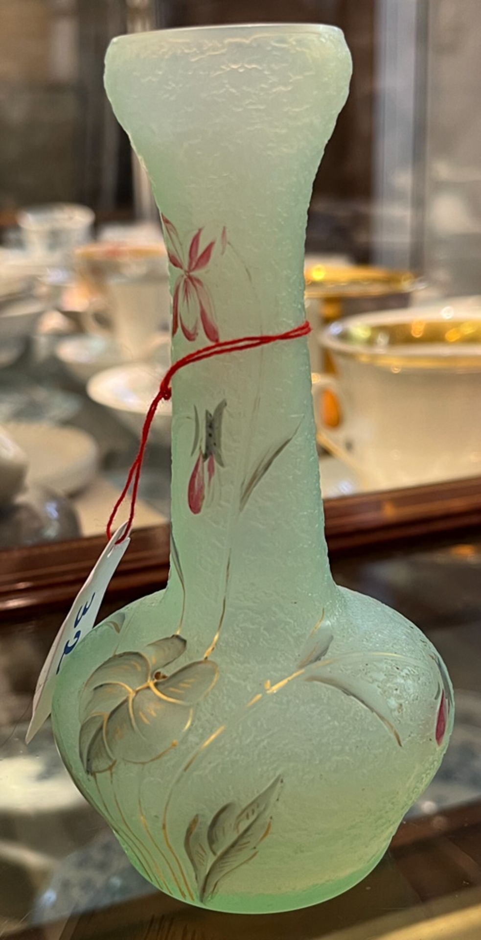 Jugendstil-Vase. Nancy, Daum Frères & Cie, Verreries um 1900. Farbloses Glas, überfangen mit - Image 5 of 8
