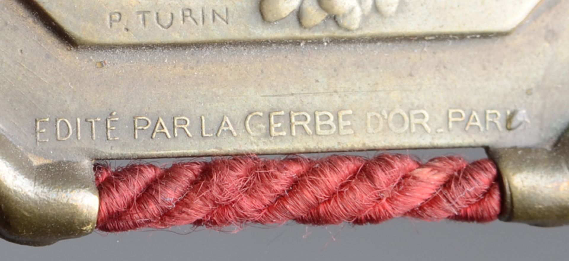 Pierre Turin (1891-1968). Zwei Bronzemedaillen „Edité par la Gerbe d'Or Paris“; dazu eine mit - Bild 2 aus 2