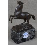 Arno Breker (1900-1991). Steigendes Pferd. Bronze, am Sockel sign. „Bildgiesser A.(ugust) Bischoff