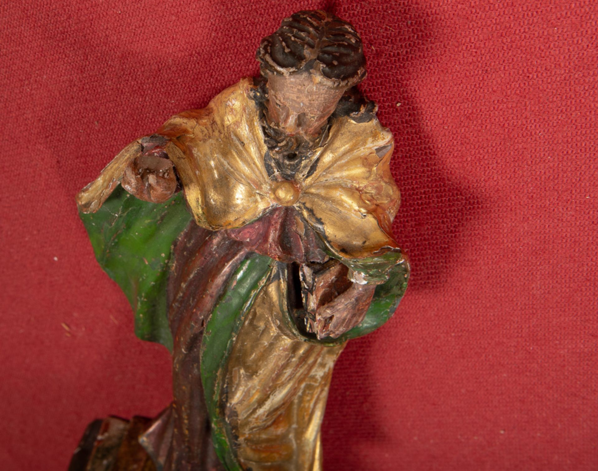 Kreuzigungsgruppe. Süddeutsch 18. Jh. Massivholz, geschnitzt, auf Kreidegrund in alter Fassung - Image 5 of 7