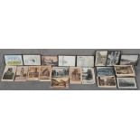 Konvolut meist deutscher Postkarten mit Ansichten von Denkmälern, historischen Gebäuden sowie