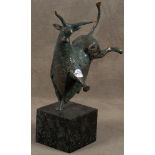 Evert den Hartog (geb. 1949). „Happy Bull“. Bronze, am Fuß sign./num. 51/99, montiert auf