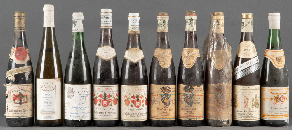 Eine ca. 2.200 Flaschen umfassende, bedeutende, alte Sammlung erlesener Weine, meist Rotweine, - Image 82 of 260