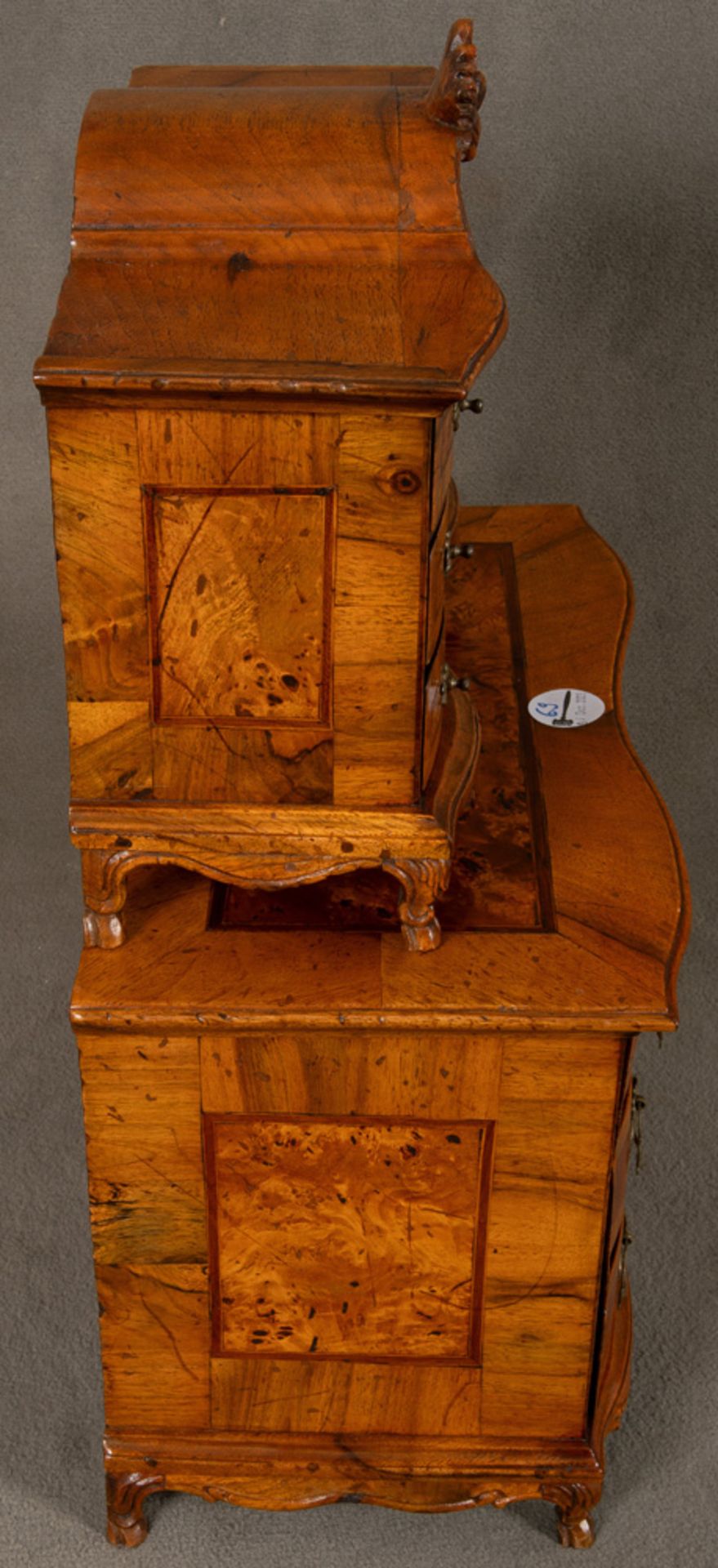 Modell-Barockaufsatzmöbel. Mainfranken 1750. Weichholzkorpus, furniert mit Nussbaum und - Image 6 of 8