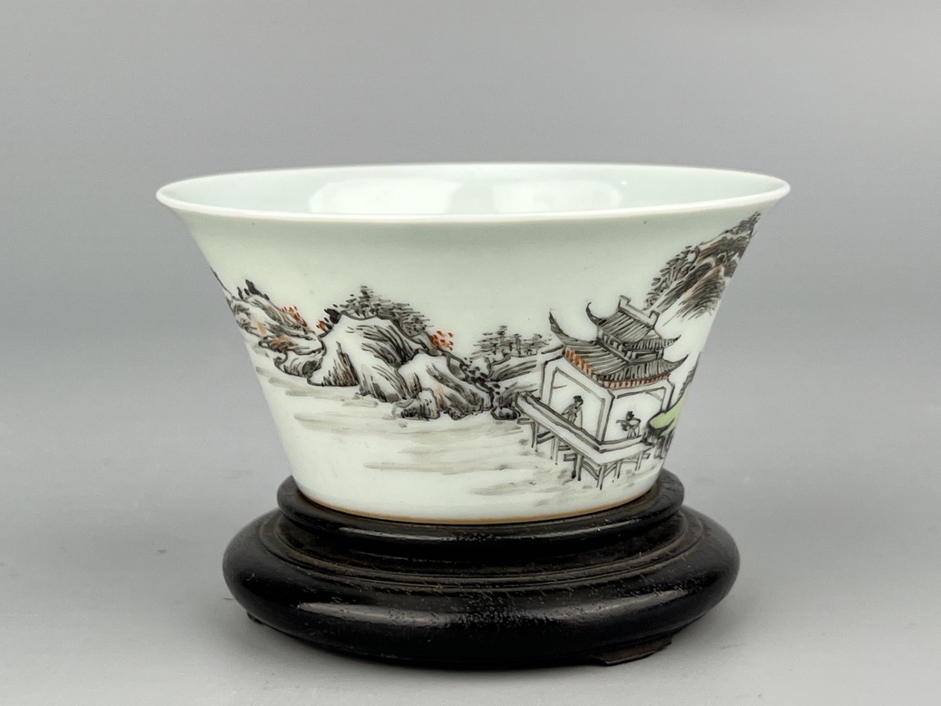 A Chinese ink painted cup, YongZheng Pr. 