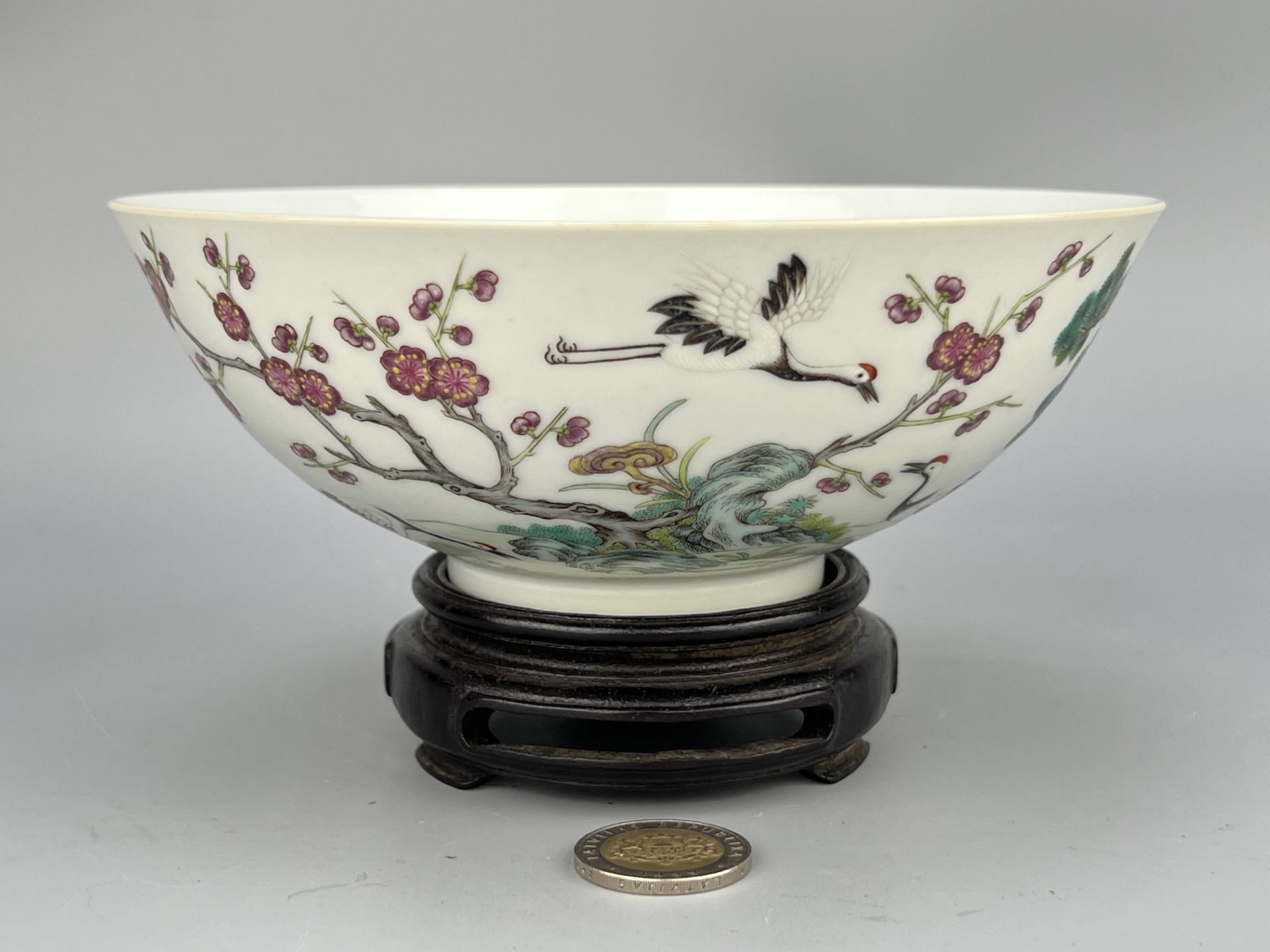 A Chinese fine Famille Rose bowl, Qing Dynastry Pr. 