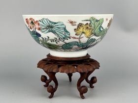 A large Chinese bowl with unknown mark, Qing Dynastry Pr.
