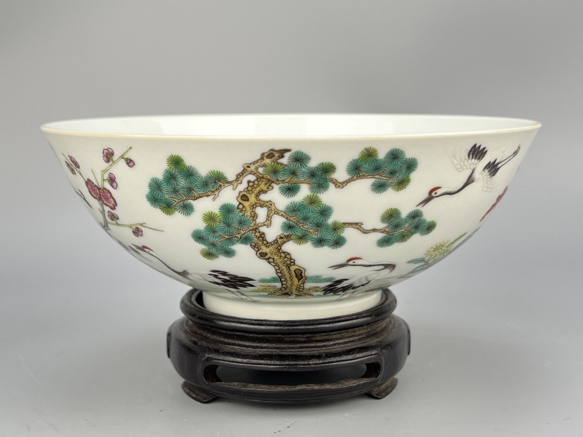 A Chinese fine Famille Rose bowl, Qing Dynastry Pr.  - Image 3 of 14