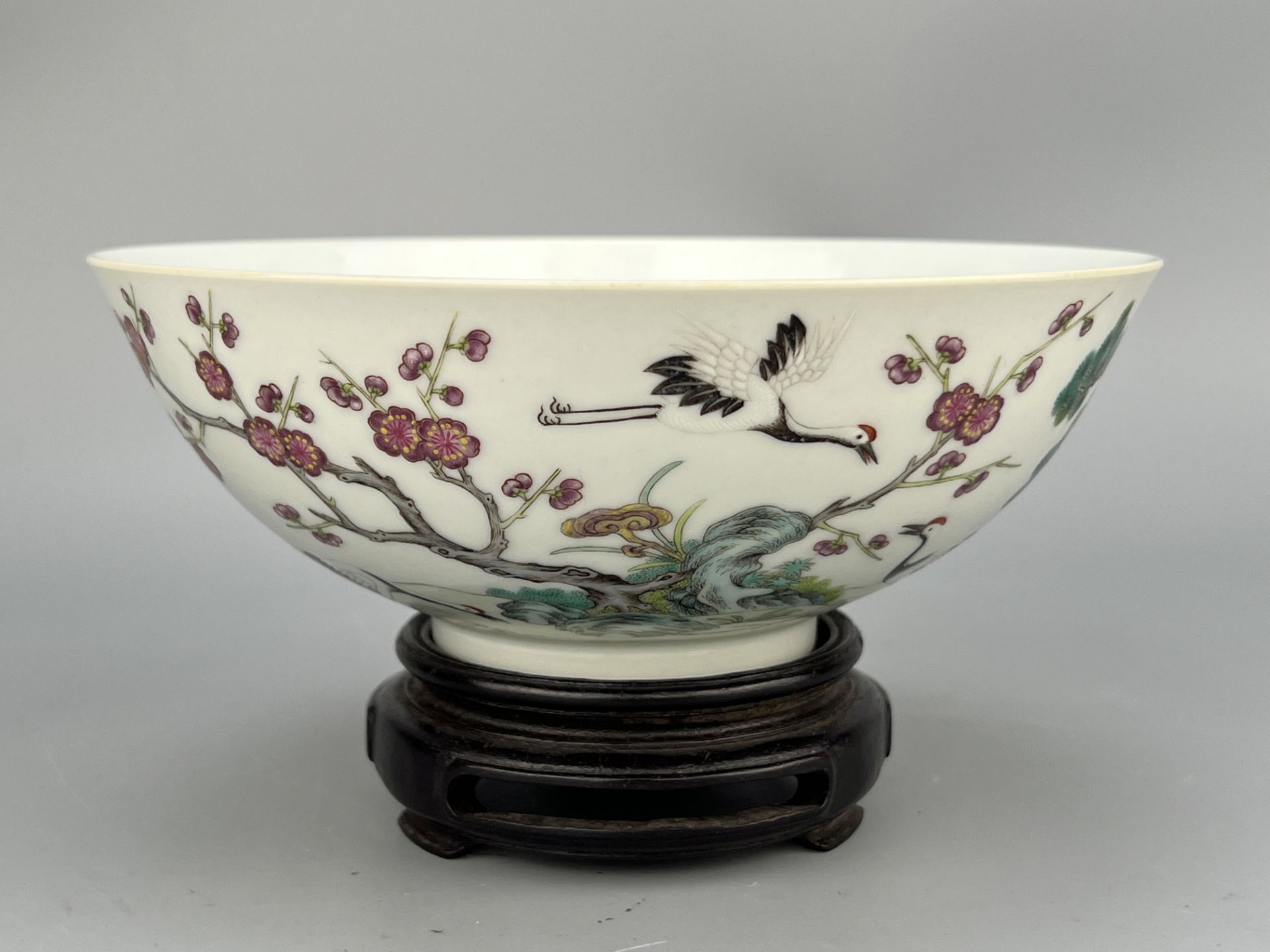 A Chinese fine Famille Rose bowl, Qing Dynastry Pr.  - Image 2 of 14