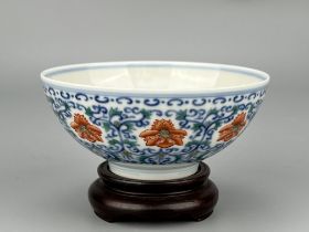 A Chinese Famille Rose bowl, Qing Dynastry Pr.