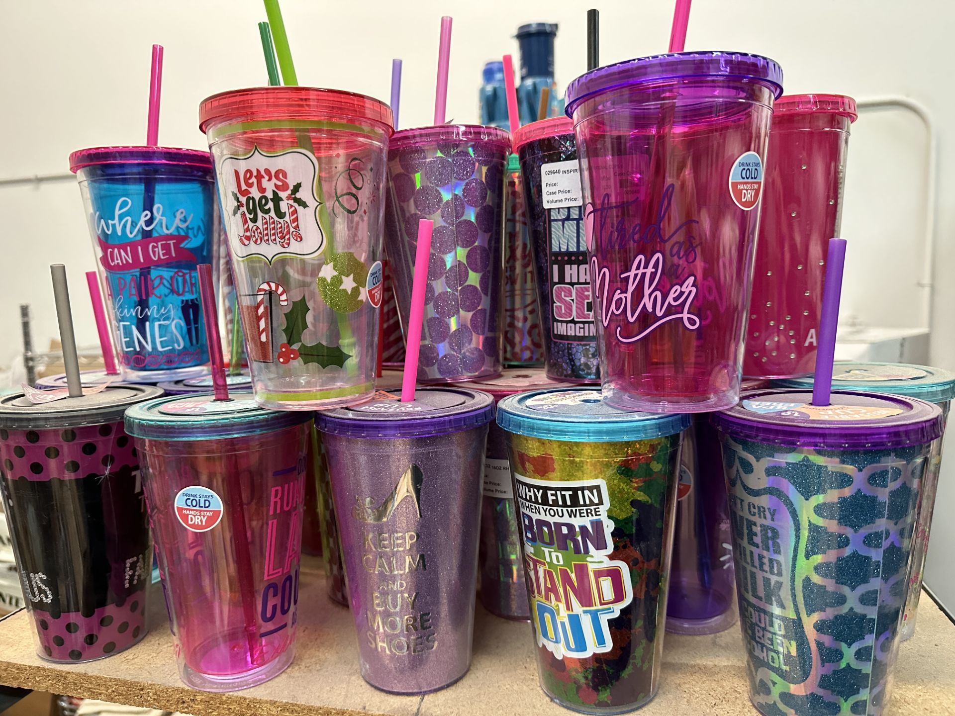 18x 16oz Novelty Cups with lids, assorted designs, ARA9 (No guarantee of designs), ARA9