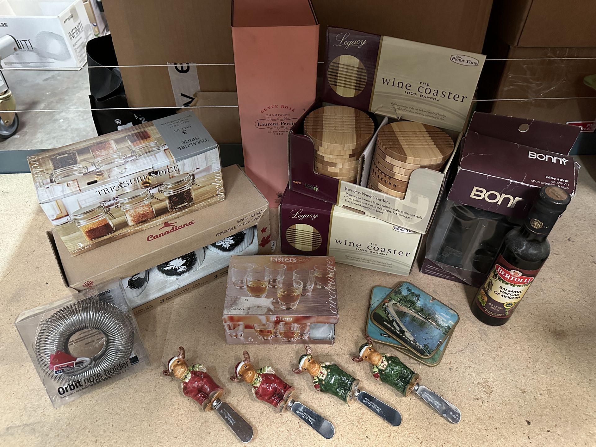 Mixed Lot of wine accessories, coasters, Rare box for wine, Harry and David accessories, ARA2
