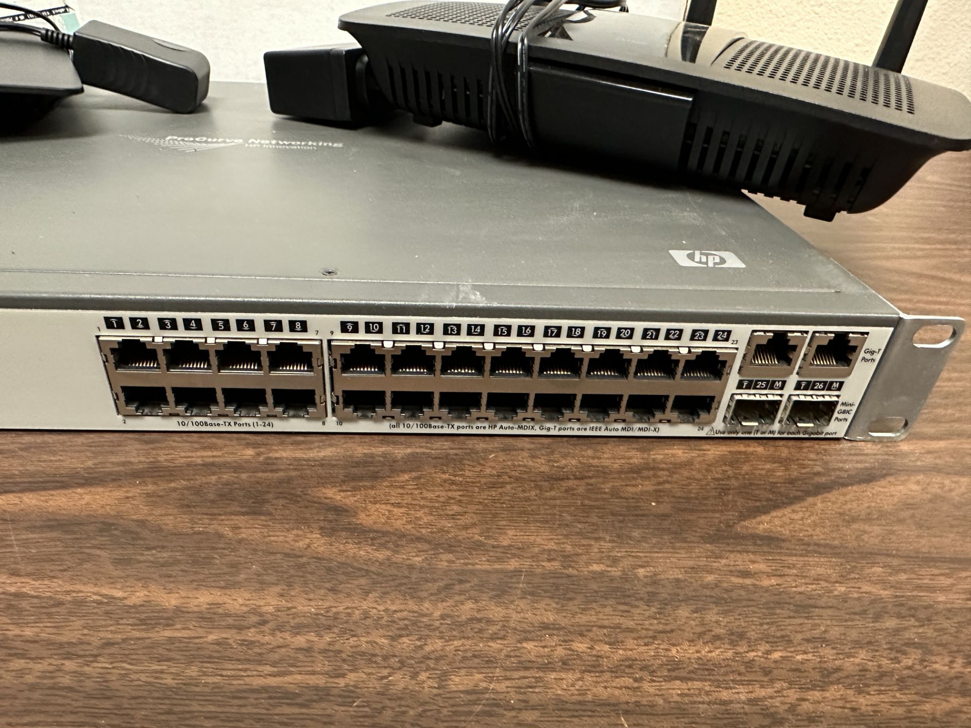 Networking Equipment: HO Procurve Switch, Linksys E1200 and Linksys EA7300, FA3 - Image 6 of 7