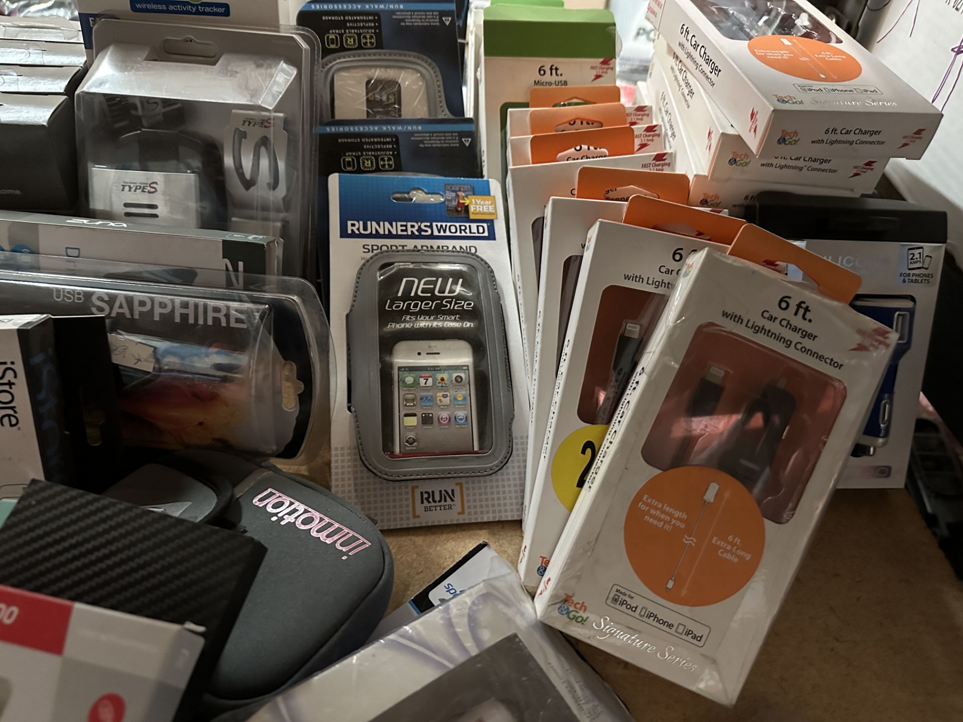 Mixed Lot of Electronics Accessories, Phone Cases, Etc, ARA15 - Image 6 of 6