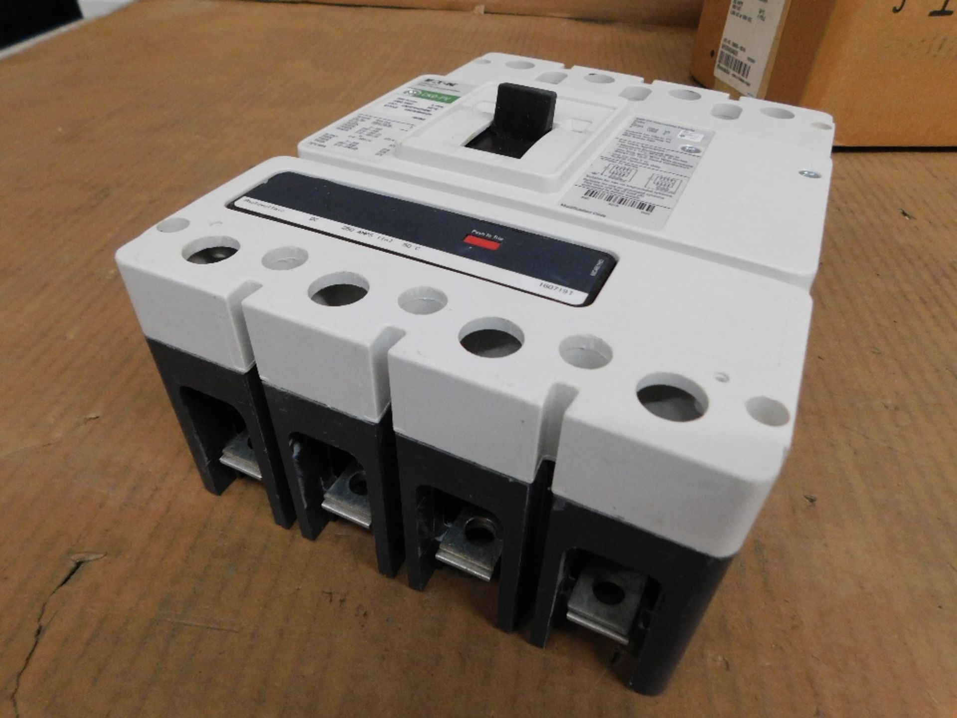1x Eaton Unused Surplus CKDPV4250W Molded Case Breakers (MCCBs) K 4P 250A 1000V 50/60Hz 3Ph K Frame - Image 6 of 9