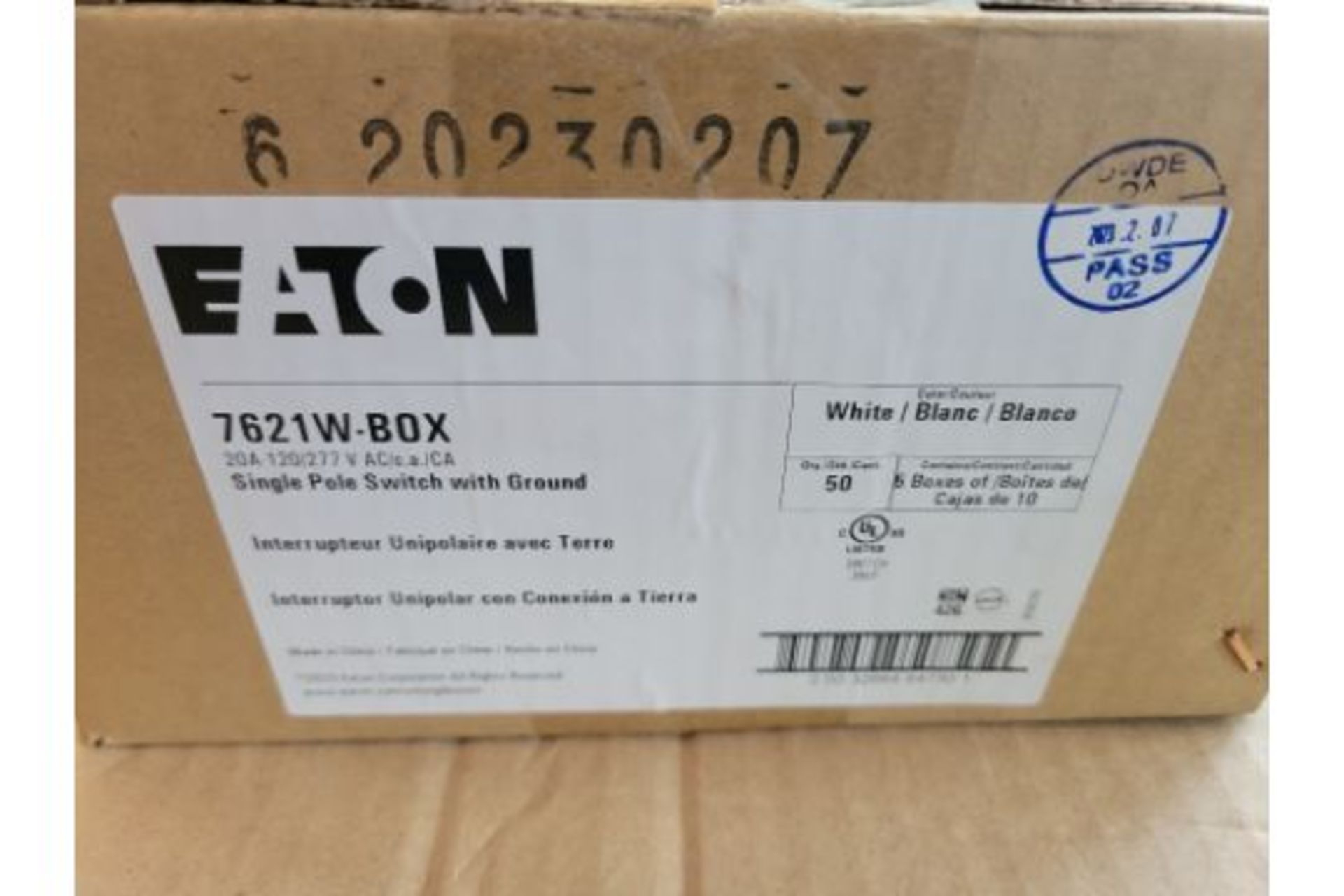 50x Eaton 7621W-BOX Light Switch and Control Accessories