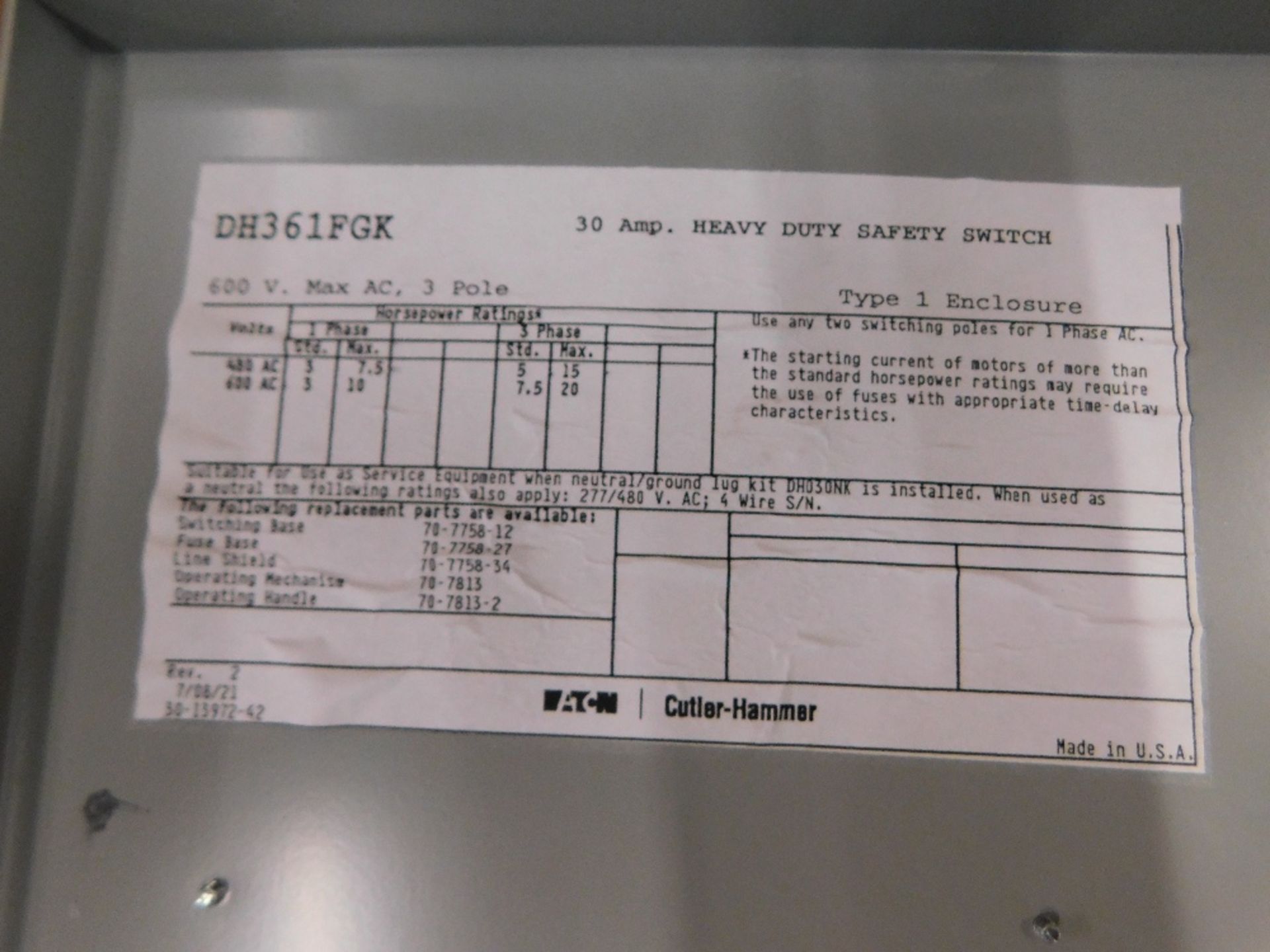 1x Eaton Used SurplusDH361FGK Safety Switches DH 3P 30A 600V 50 60Hz 3Ph Fusible 3Wire EA NEMA 1 - Image 4 of 6