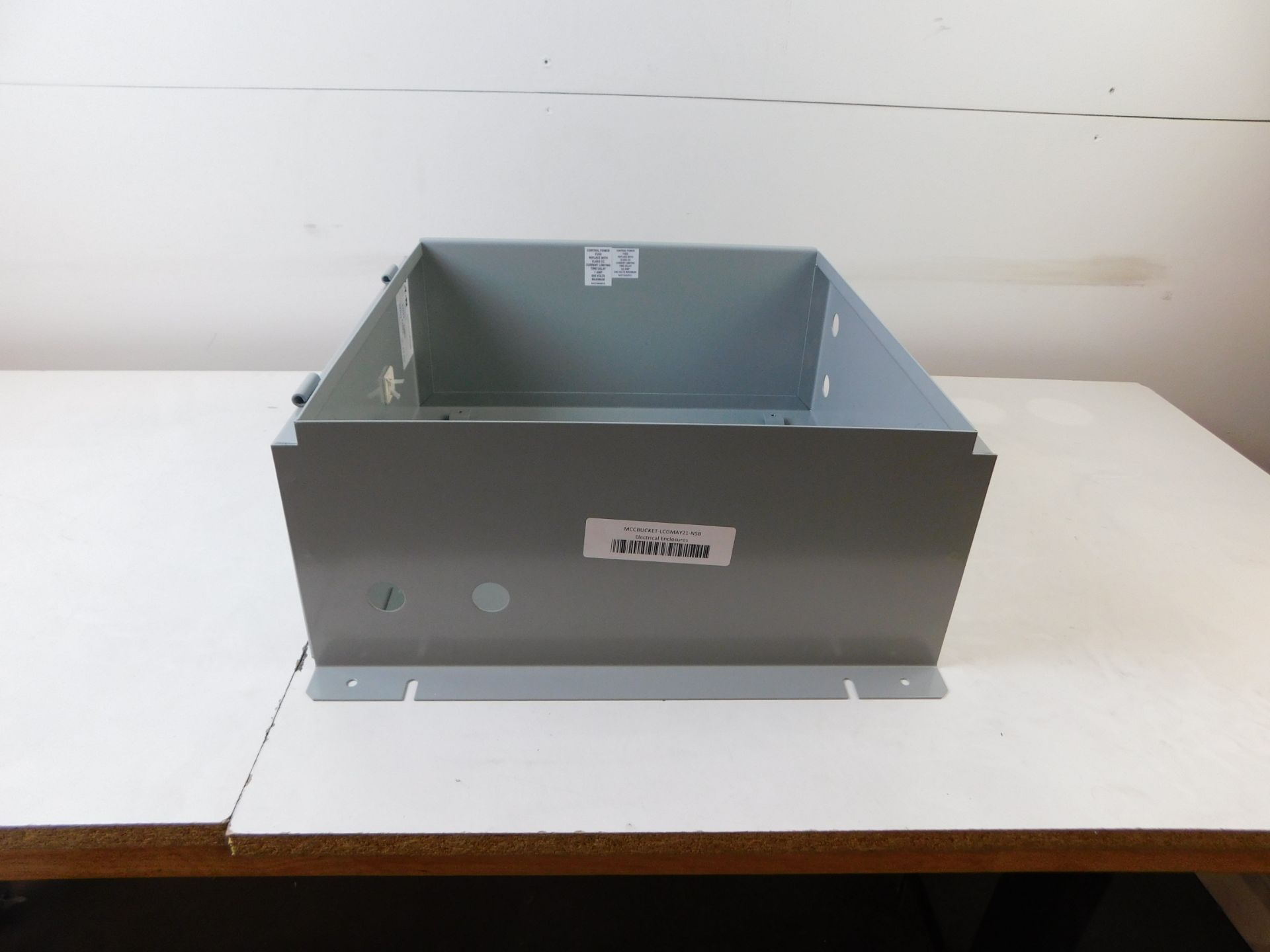 1x Eaton MCCBUCKET-LCGMAY21 Electrical Enclosures NEMA 1