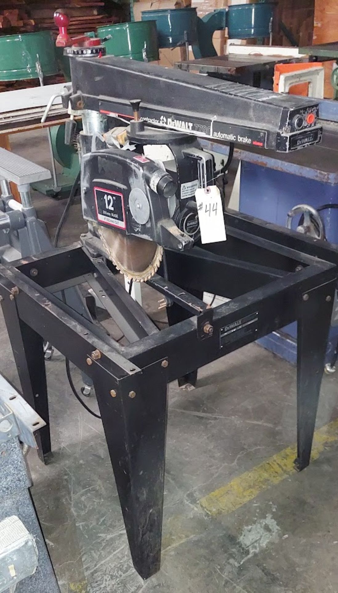 Dewalt 12" Radial Arm Saw, Model 7790, 3.5hp 120/208-240V 1ph