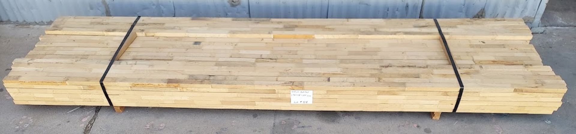 979 LFT Red Oak 1-5/8" X 1-1/2" X 124" Long