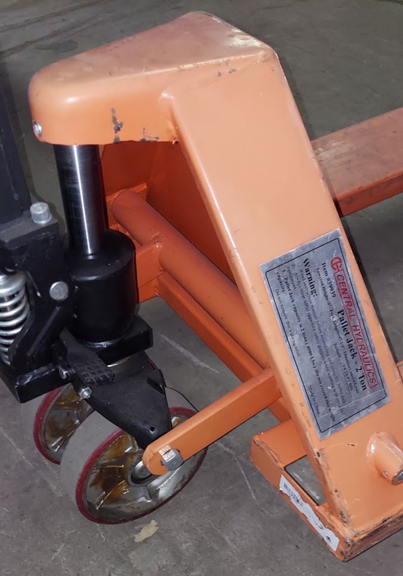 Central Machinery Pallet Jack, 2 Ton, Model #39939 - Image 2 of 3