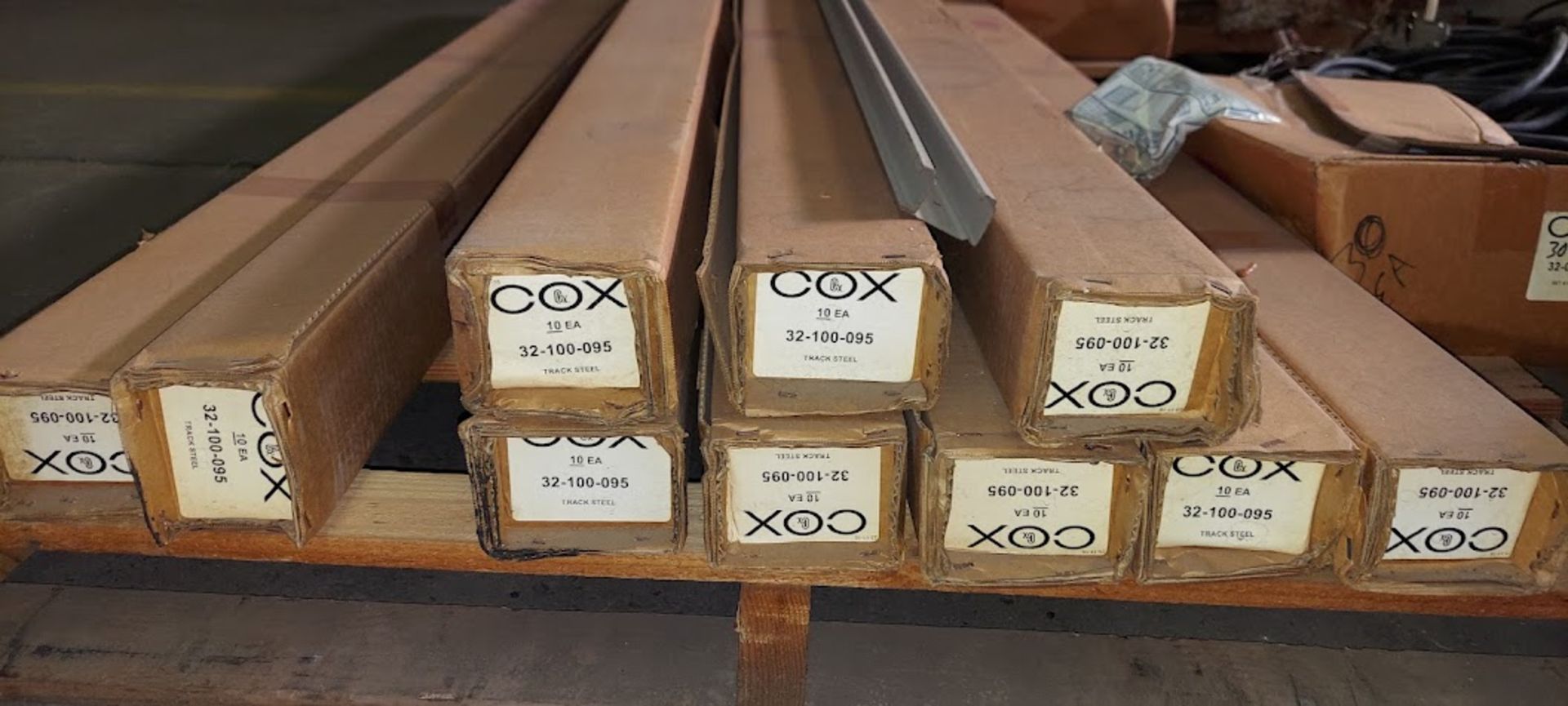 Cox Innovative Door Components 10 Boxes Rails (10 Rails per Box) Model #32-100-095 & 2 - Boxes of 32 - Image 2 of 3